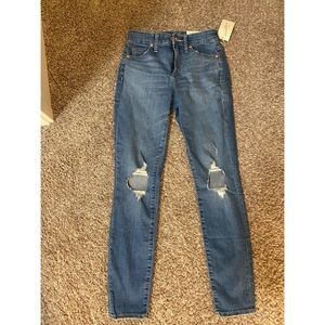 Universal Thread Jeans